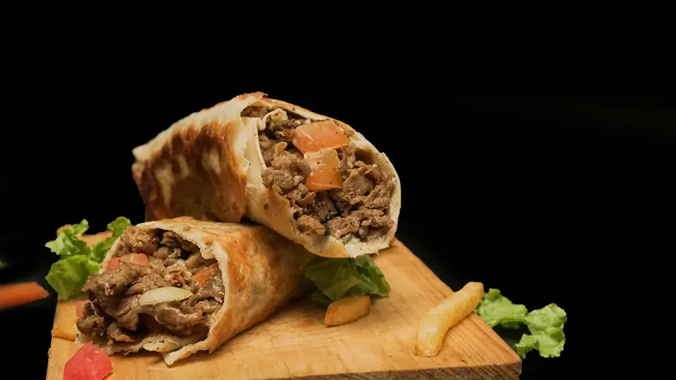 A meat döner dürüm